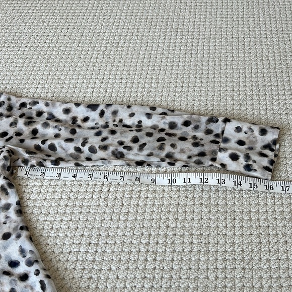 EUC 100% silk Ecru brand blouse size Small - Picture 11 of 13